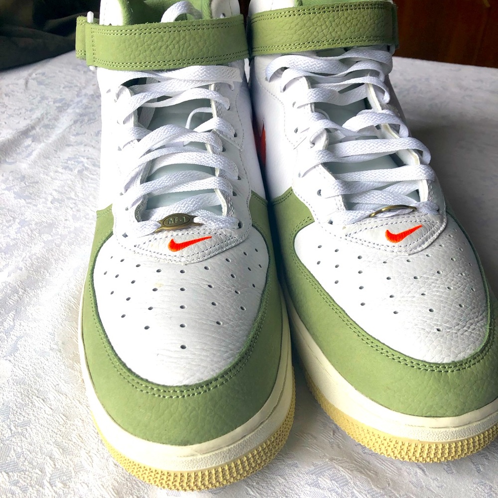 Nike Men’s White, Light Green & Orange High-Top Sneakers